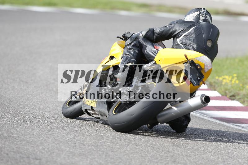 Archiv-2025/53 16.09.2025 Track Day Domi Aegerter ADR/Gruppe rot/3
